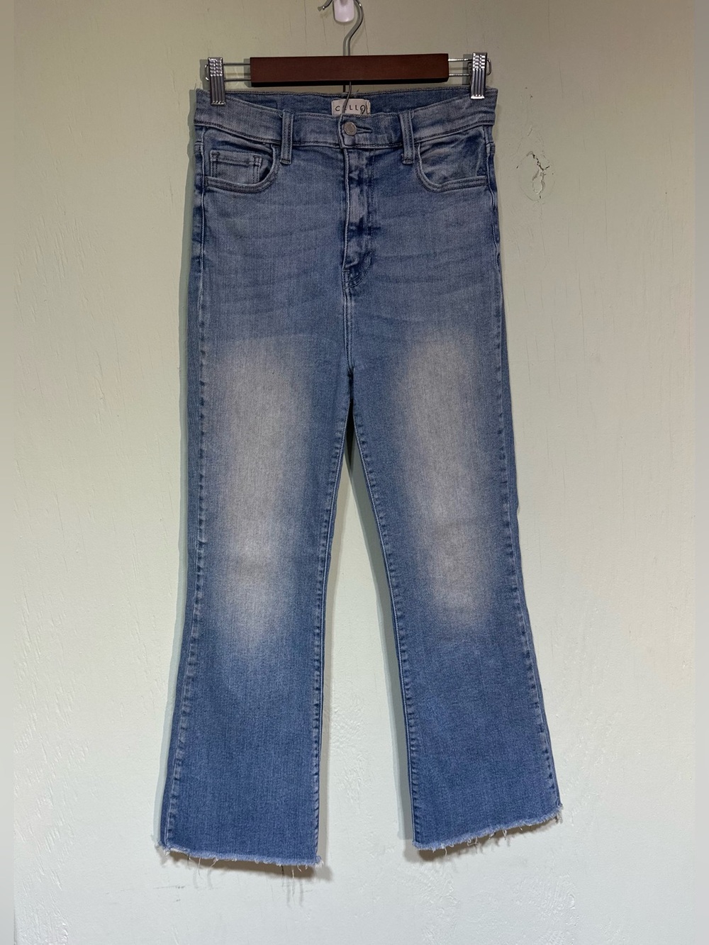 Cello light wash high rise cropped wide leg frayed ankle jeans size 11